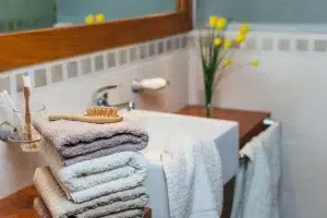 A towel bar and other bathroom accessories